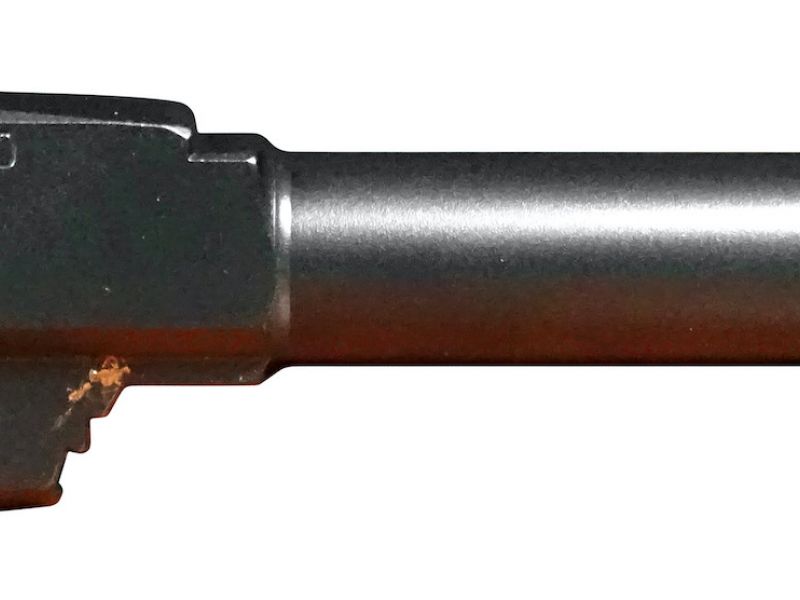 I hlaveň u novinek již nese prvky poslední vývojové generace – jednak povrchovou úpravu (nDLC) černého odstínu a také inovovaný vývrt GMB (Glock Marksman Barrel). Zde vyobrazena hlaveň modelu Glock 43X.